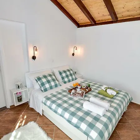 Mare Apartment *